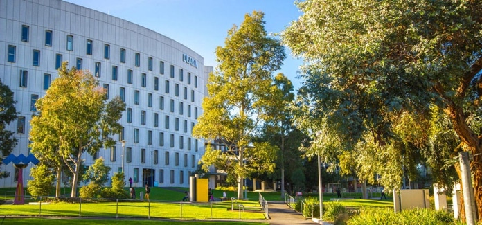 Deakin University Master of Business Administration International (MBA)